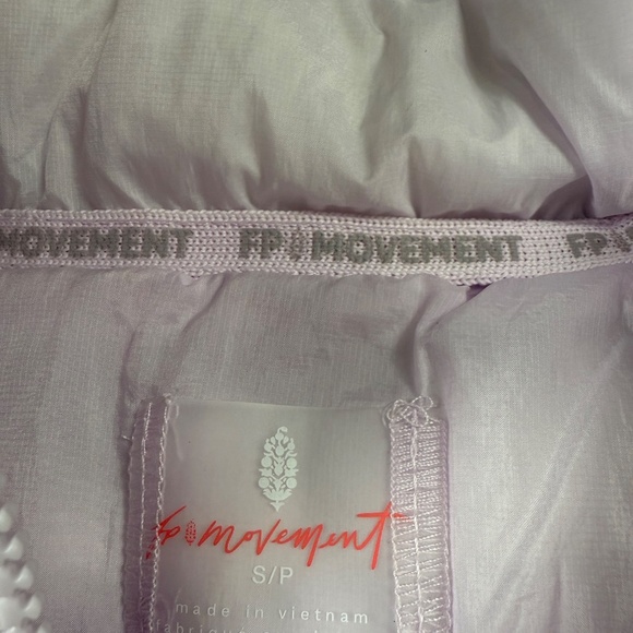 Free People FP Movement In a Bubble Puffer Vest Rose Quartz S NWT Oversized - Picture 3 of 14